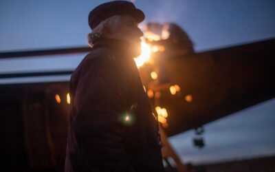 LA FABULOSA MÁQUINA DE COSECHAR ORO de Alfredo Pourailly de la Plaza en Los Martes del Documental
